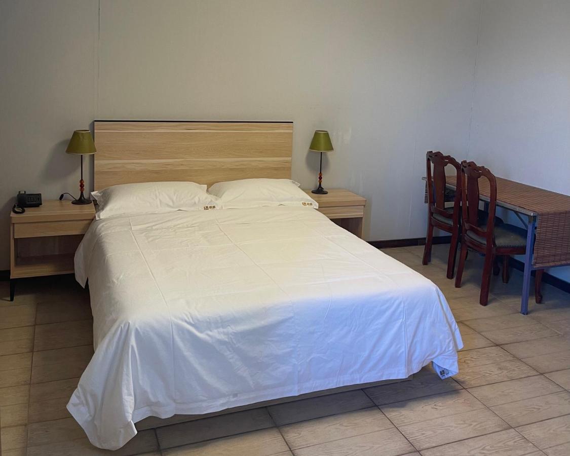 Kirin Guesthouse And Restaurant Port Louis Dış mekan fotoğraf